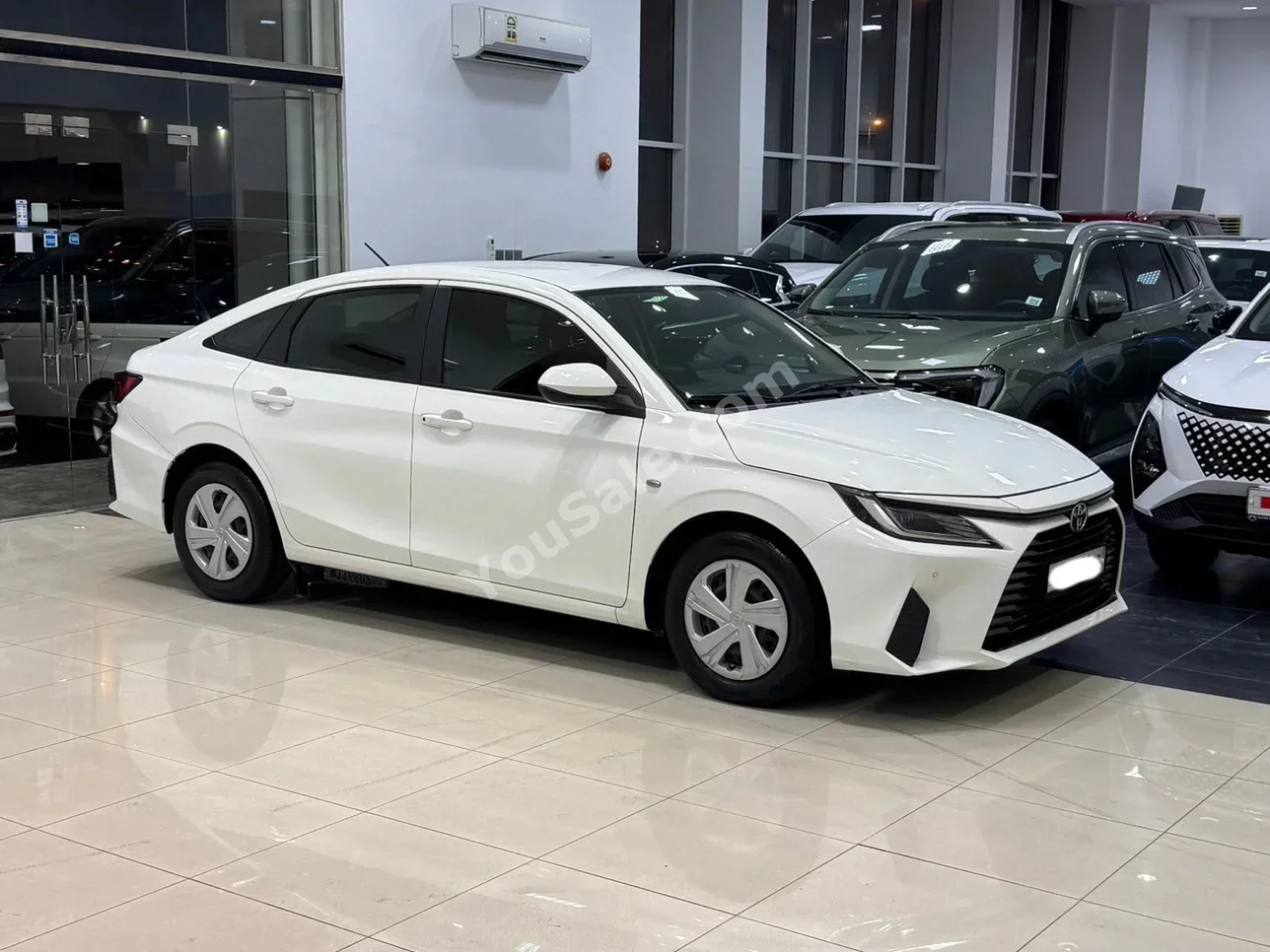 Toyota  Yaris  2023  Automatic  79,700 KM  4 Cylinder  Sedan  White