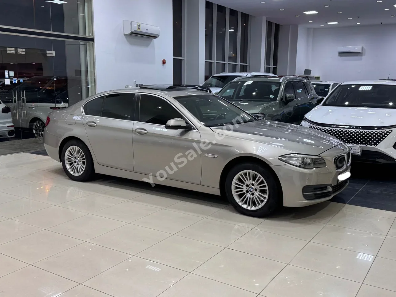 بي ام دبليو  الفئة - الخامسة  520i  2014  اتوماتك  199,900 كم  4 سلندر  سيدان  فضي