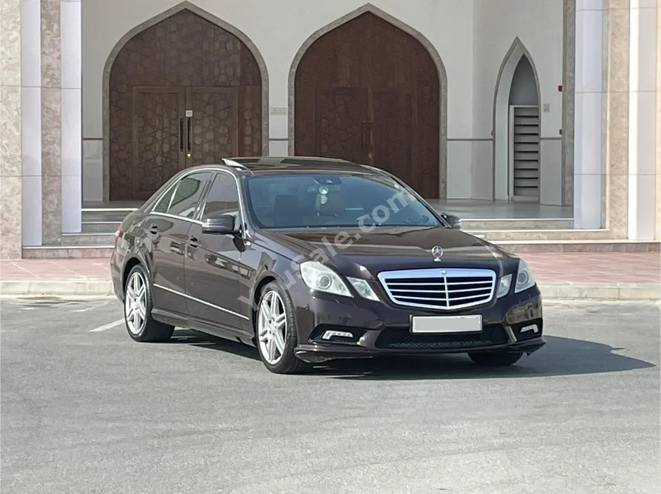 مرسيدس - بنز  300 SE  2012  اتوماتك  190,000 كم  6 سلندر  سيدان  بني غامق