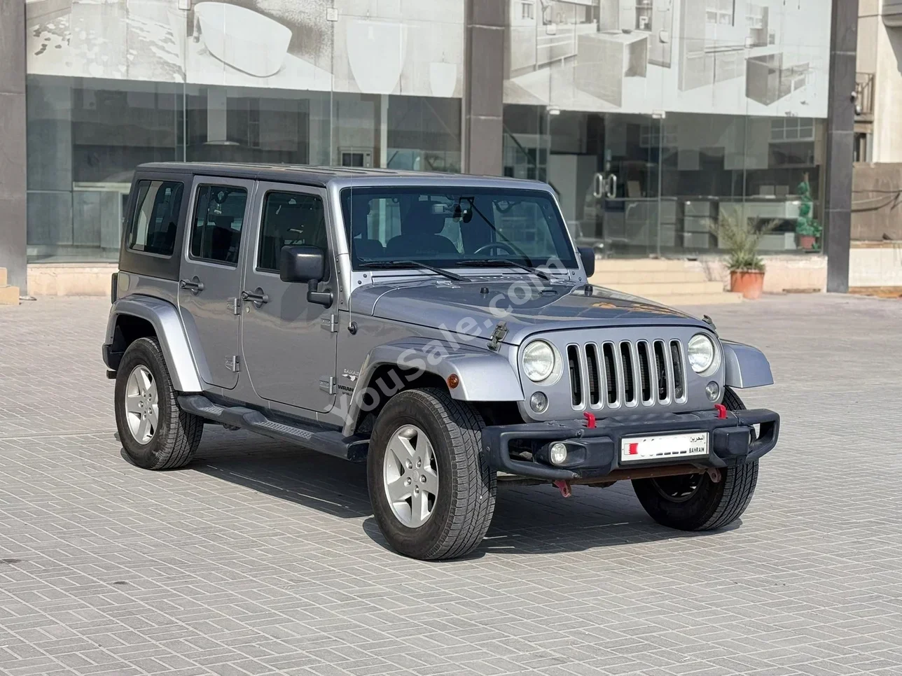 Jeep Wrangler Sahara 2017 Automatic 144,700 KM 6 Cylinder SUV Silver