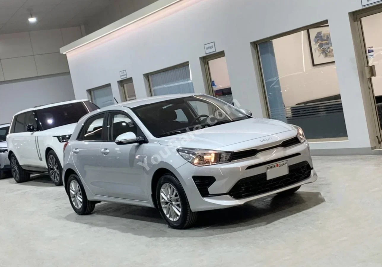 Kia  Rio  2022  Automatic  35,000 KM  4 Cylinder  Hatchback  Silver  With Warranty