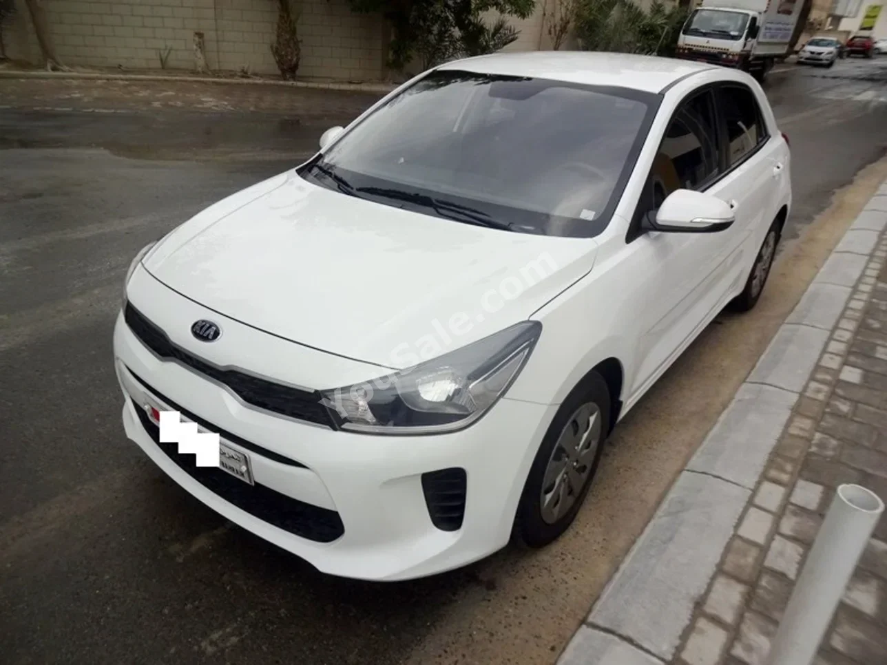 Kia Rio 2019 Automatic 104,000 KM 4 Cylinder Hatchback White