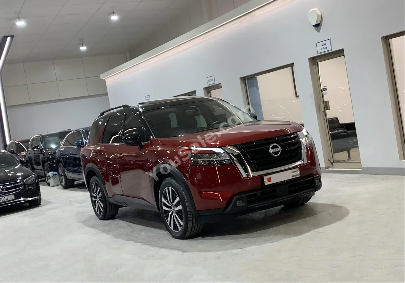 Nissan Pathfinder SV 2024 Automatic 21,000 KM 6 Cylinder SUV Maroon With Warranty