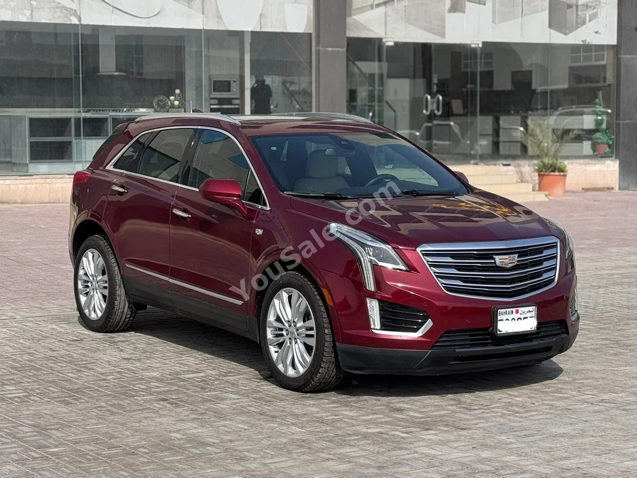 Cadillac  XTS  2017  Automatic  166,100 KM  6 Cylinder  SUV  Red
