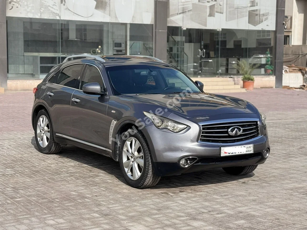 Infiniti  FX  37  2013  Automatic  167,750 KM  6 Cylinder  SUV  Gray