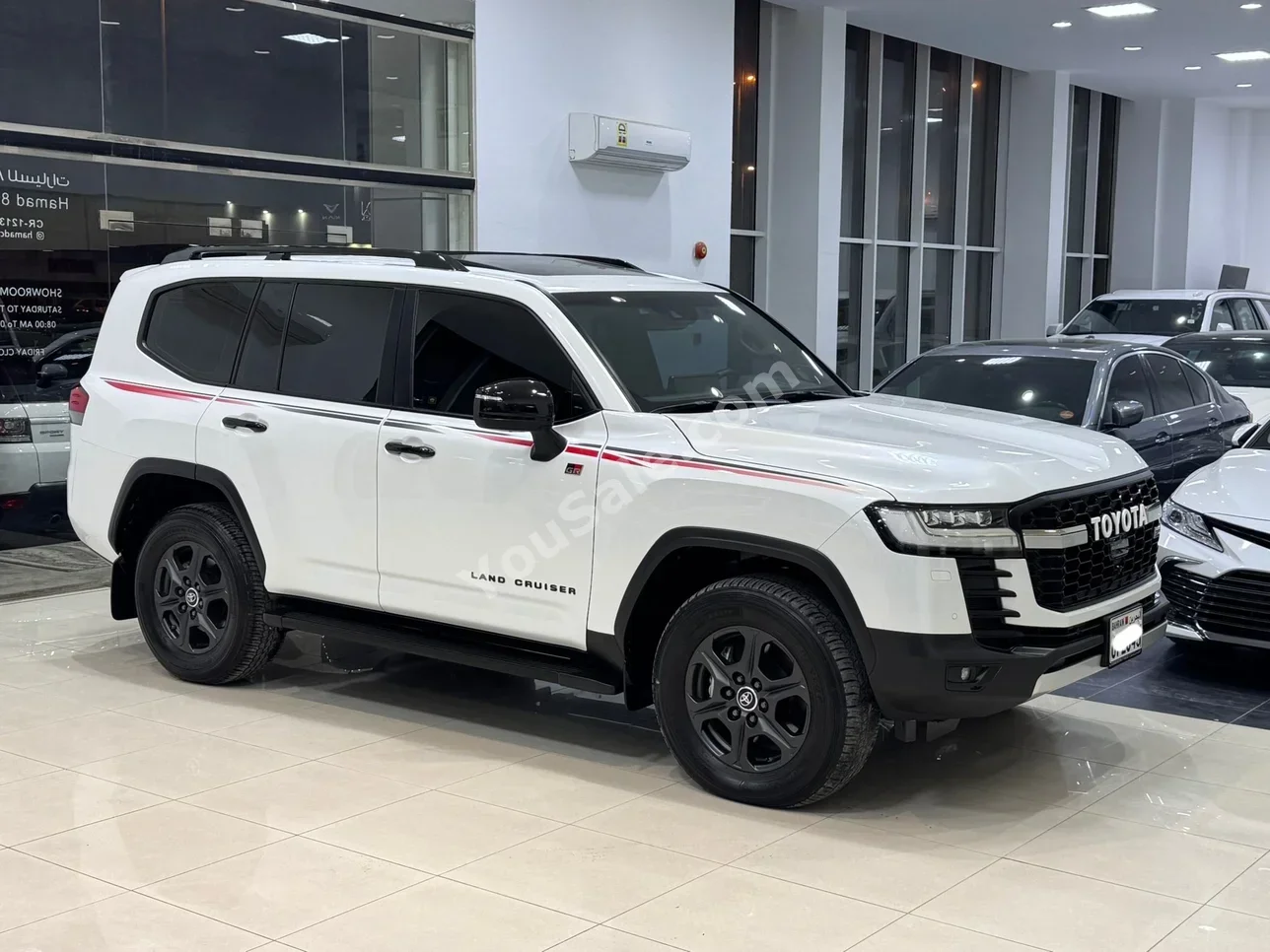 Toyota  Land Cruiser  GR  2024  Automatic  51,600 KM  6 Cylinder  SUV  White  With Warranty