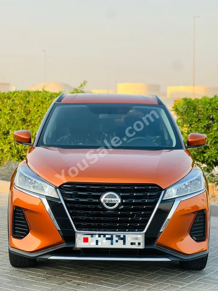 Nissan kicks 2022 Automatic 20,000 KM 4 Cylinder SUV Orange