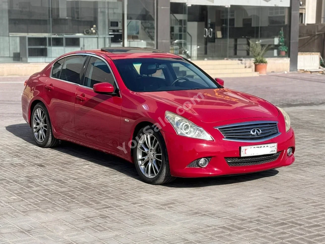 انفنيتي جي 25 2014 اتوماتك 180,450 كم 6 سلندر سيدان أحمر