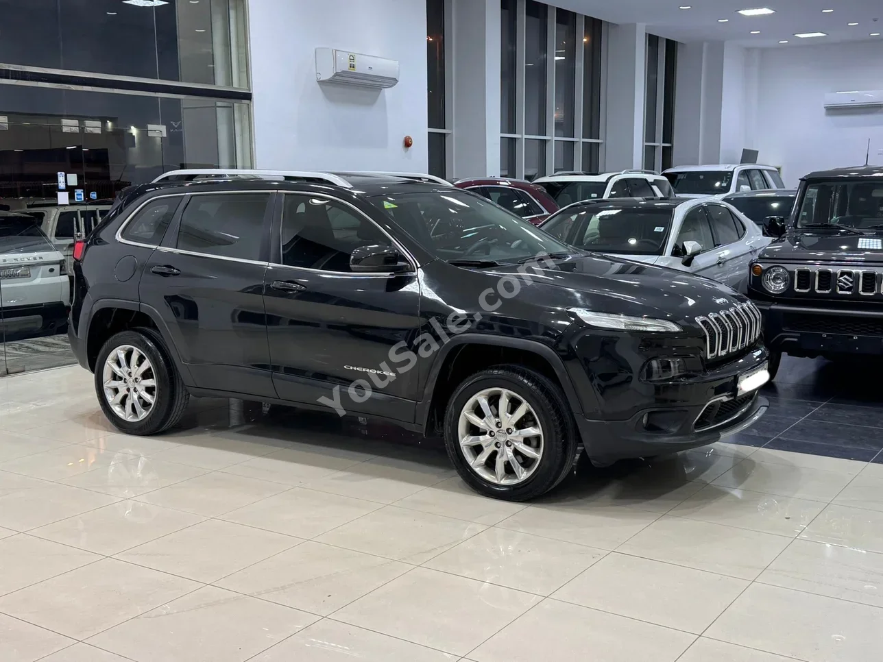 جييب  شيروكي  2015  اتوماتك  166,300 كم  6 سلندر  اس يو في  أسود