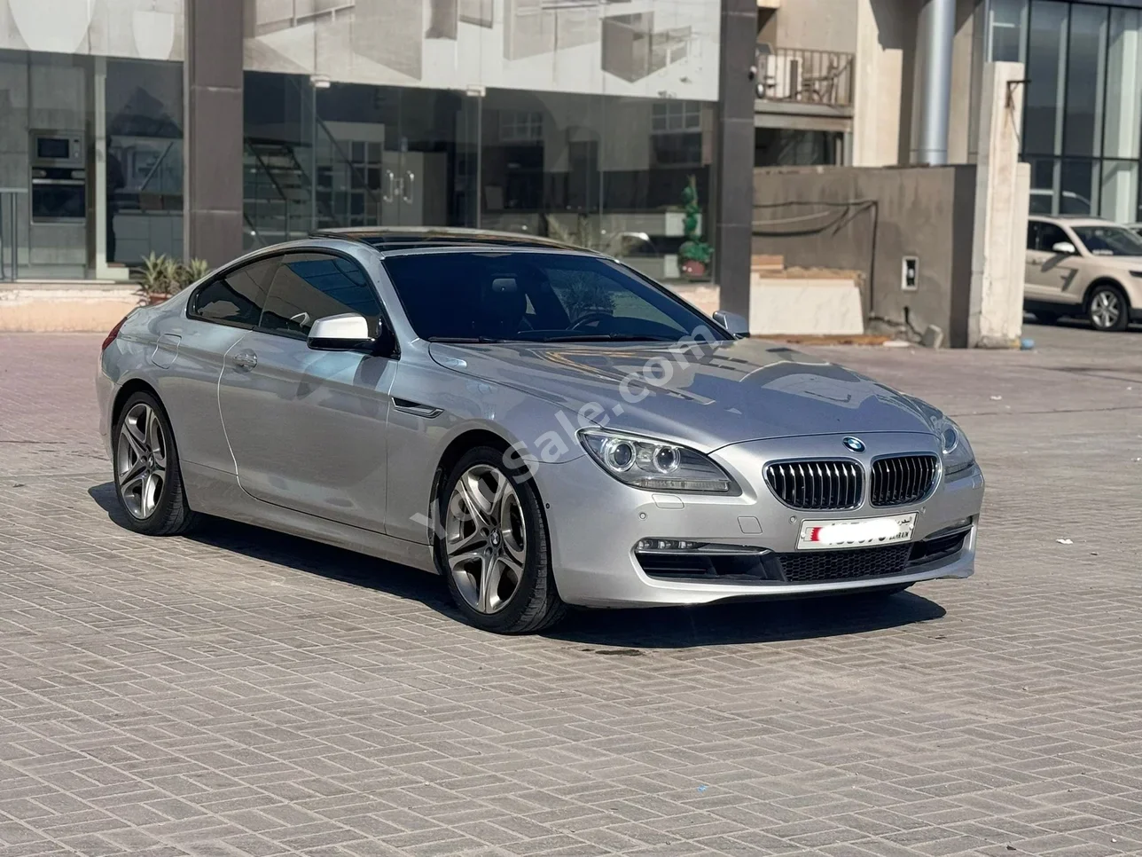 بي ام دبليو  الفئة - السادسة  640i  2012  اتوماتك  104,700 كم  6 سلندر  سيدان  فضي