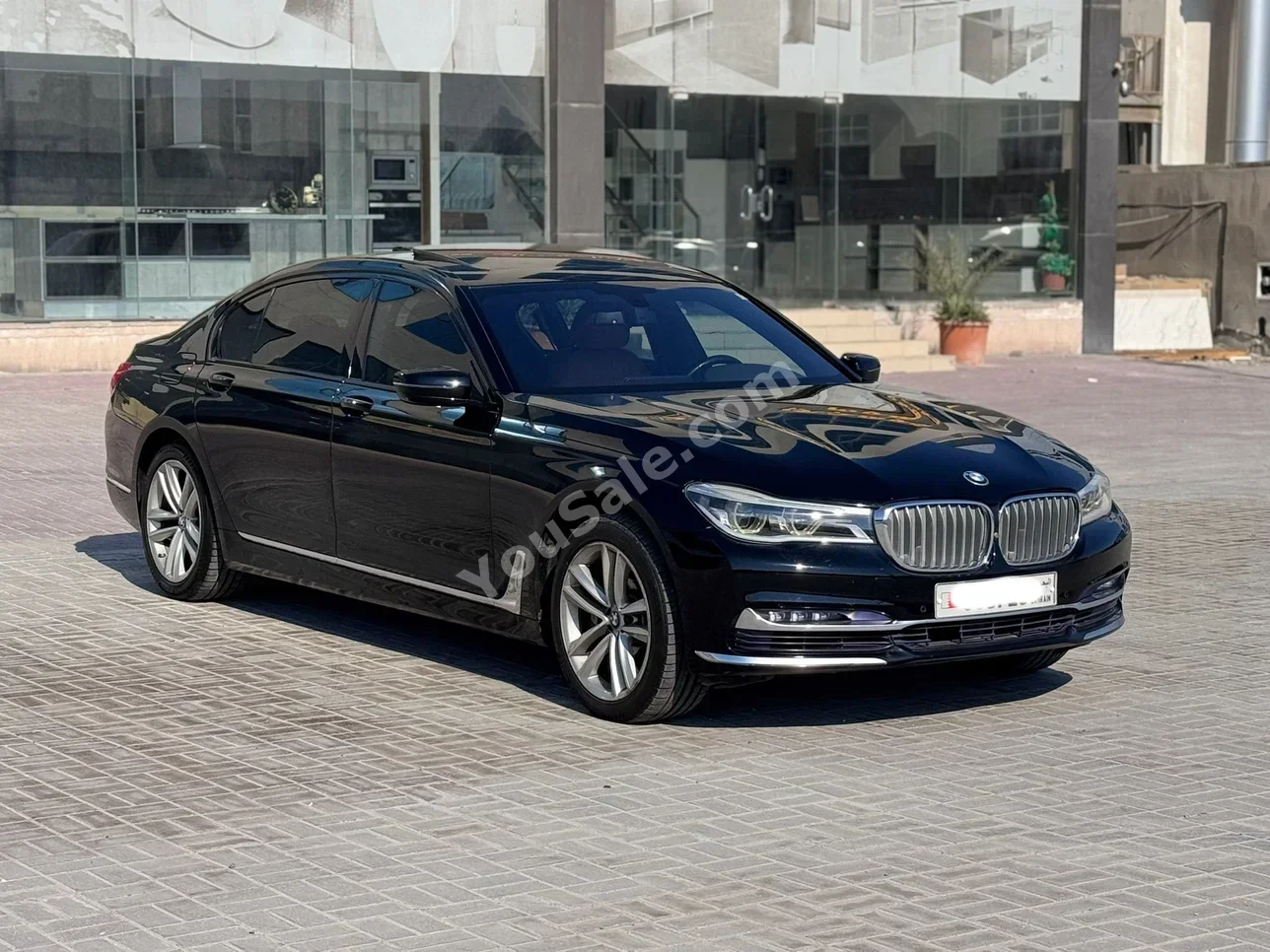 بي ام دبليو  الفئة - السابعة  740 Li  2016  اتوماتك  176,950 كم  6 سلندر  سيدان  أسود