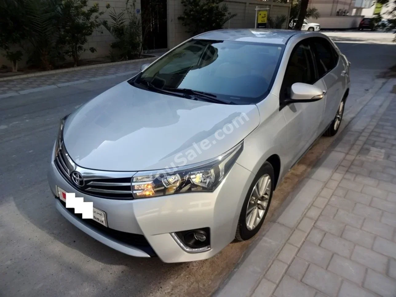 تويوتا  كورولا  جي ال اي  2015  اتوماتك  119,000 كم  4 سلندر  سيدان  فضي