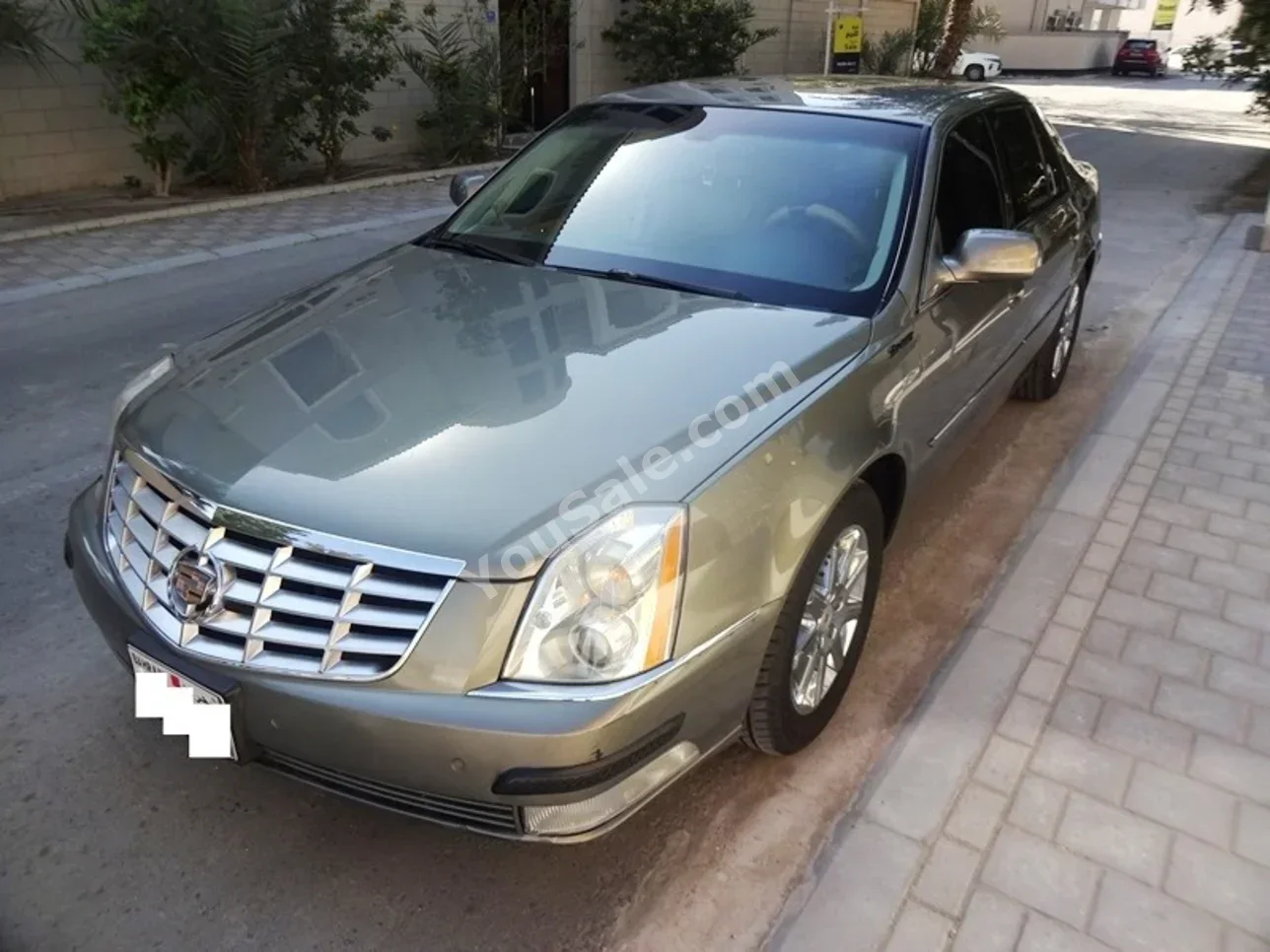Cadillac  DTS  2011  Automatic  72,000 KM  8 Cylinder  Sedan  Gold