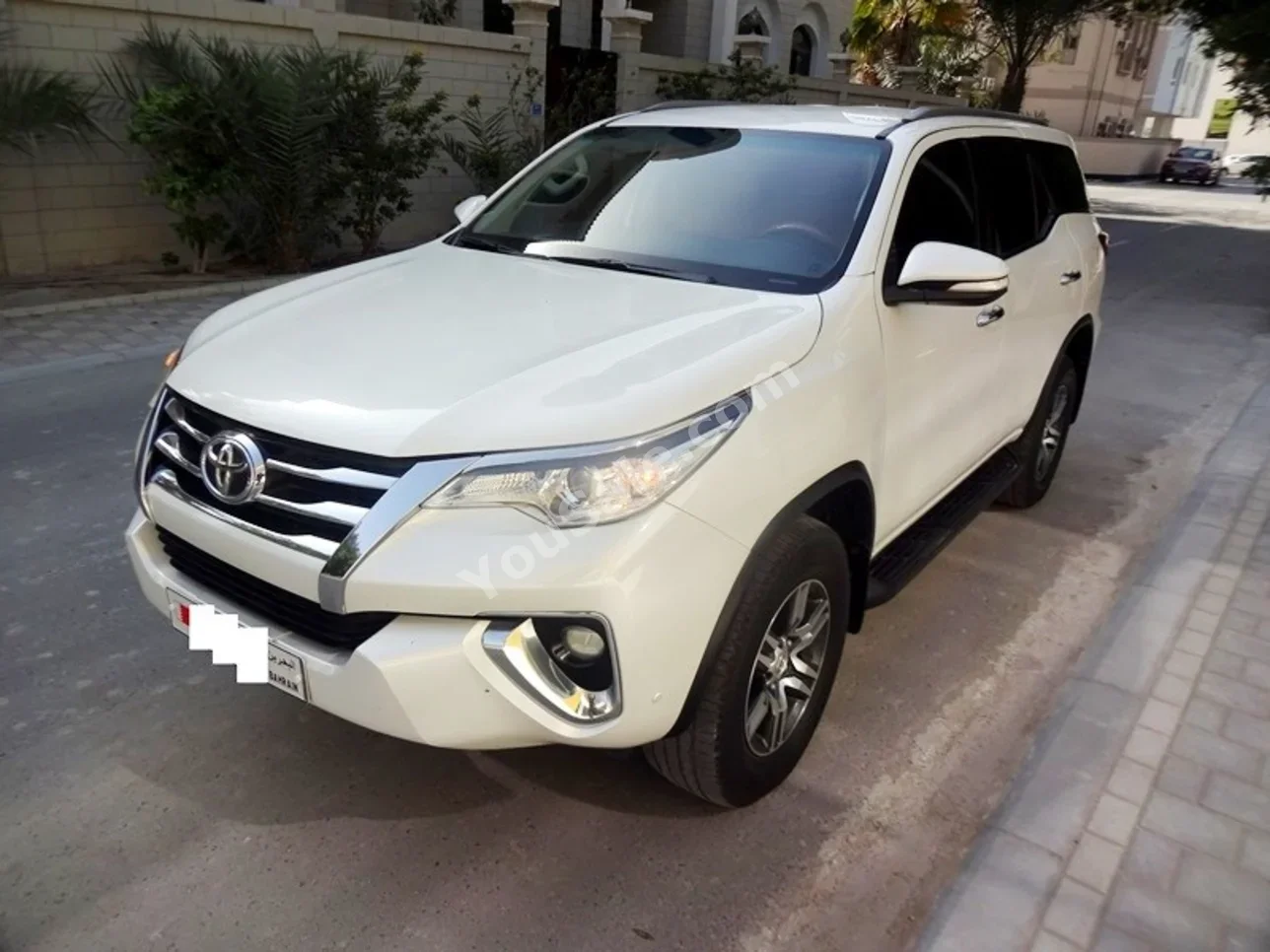 Toyota Fortuner 2017 Automatic 130,000 KM 4 Cylinder SUV White