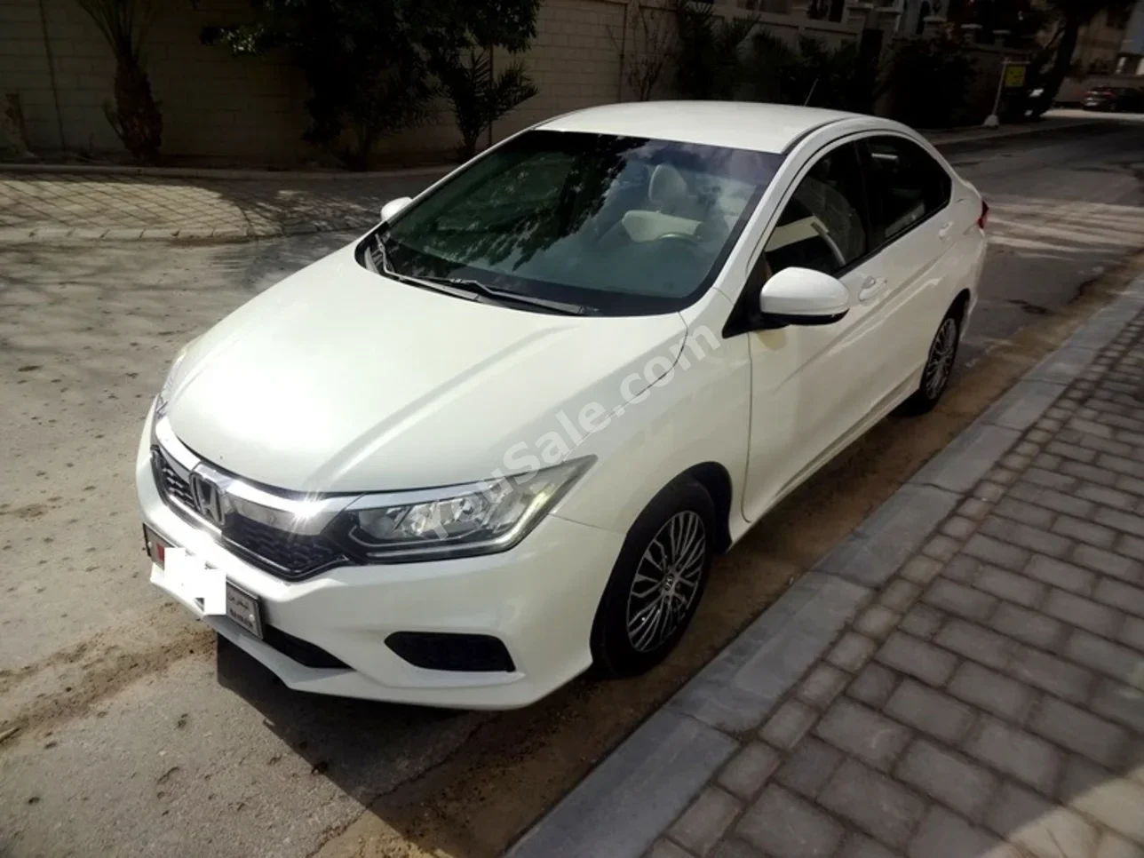 هوندا سيتي 2019 اتوماتك 85,000 كم 4 سلندر سيدان أبيض