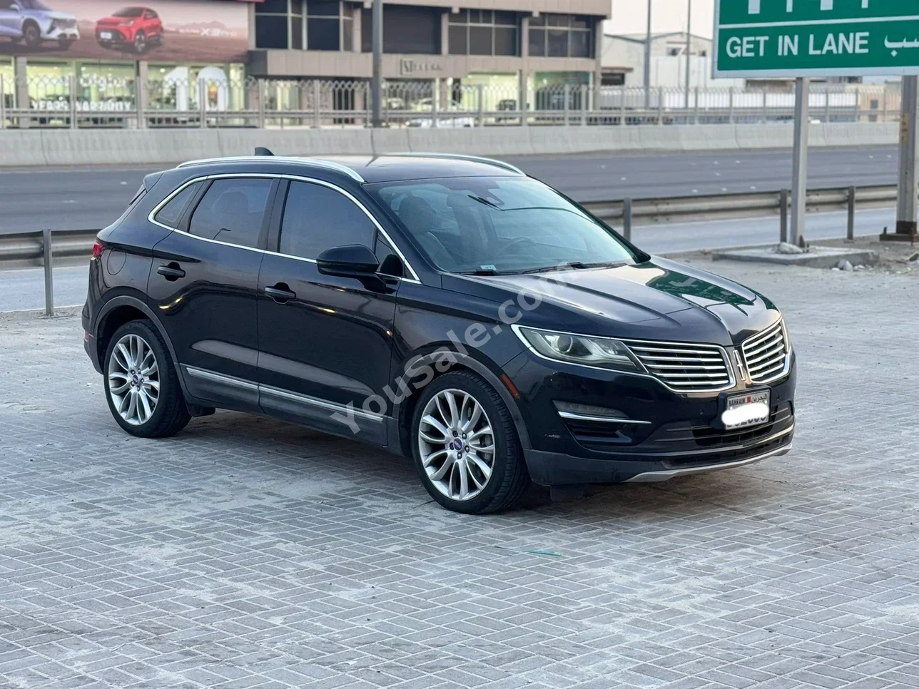 Lincoln  MKC  2015  Automatic  229,800 KM  4 Cylinder  SUV  Black