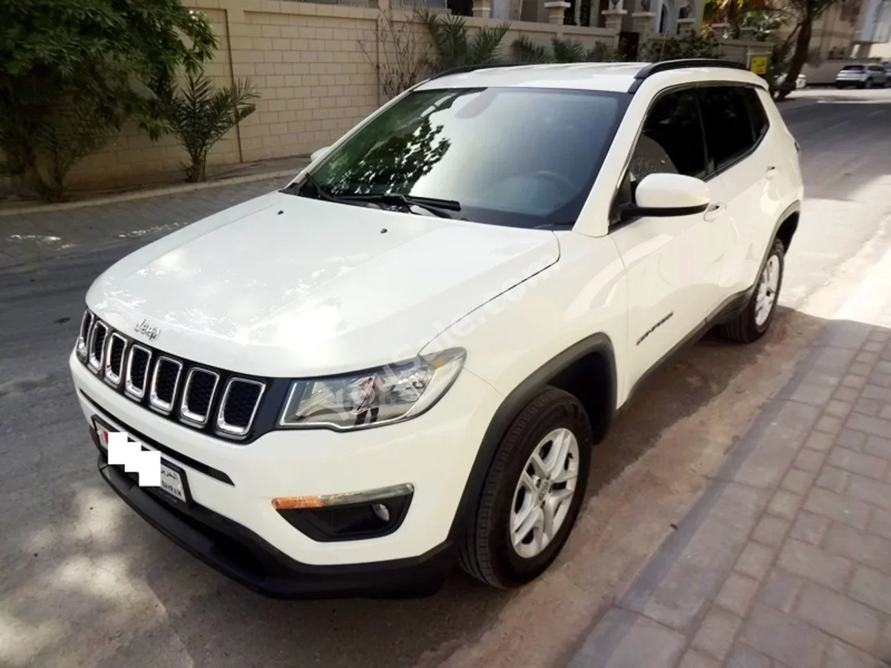 Jeep  Compass  2019  Automatic  112,000 KM  4 Cylinder  SUV  White