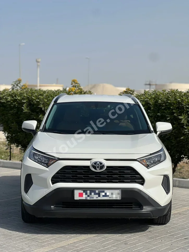تويوتا 4 راف 2021 اتوماتك 170,000 كم 4 سلندر اس يو في أبيض