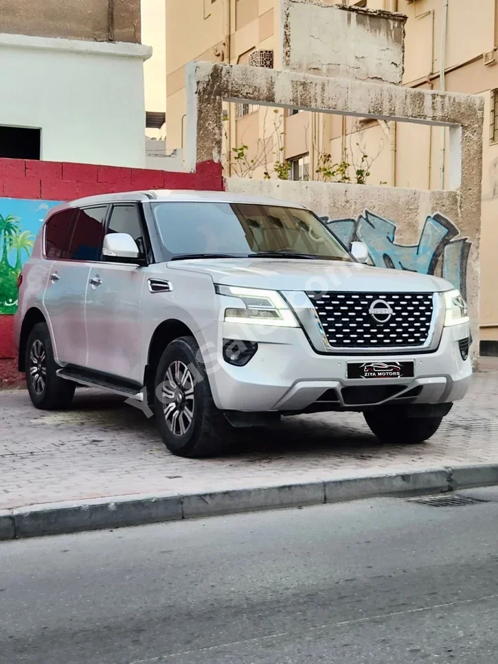نيسان  باترول  2020  اتوماتك  134,000 كم  4 سلندر  اس يو في  فضي