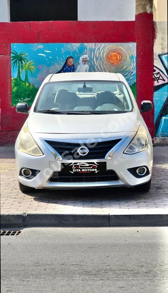 نيسان  صني  2015  اتوماتك  114,000 كم  4 سلندر  سيدان  فضي