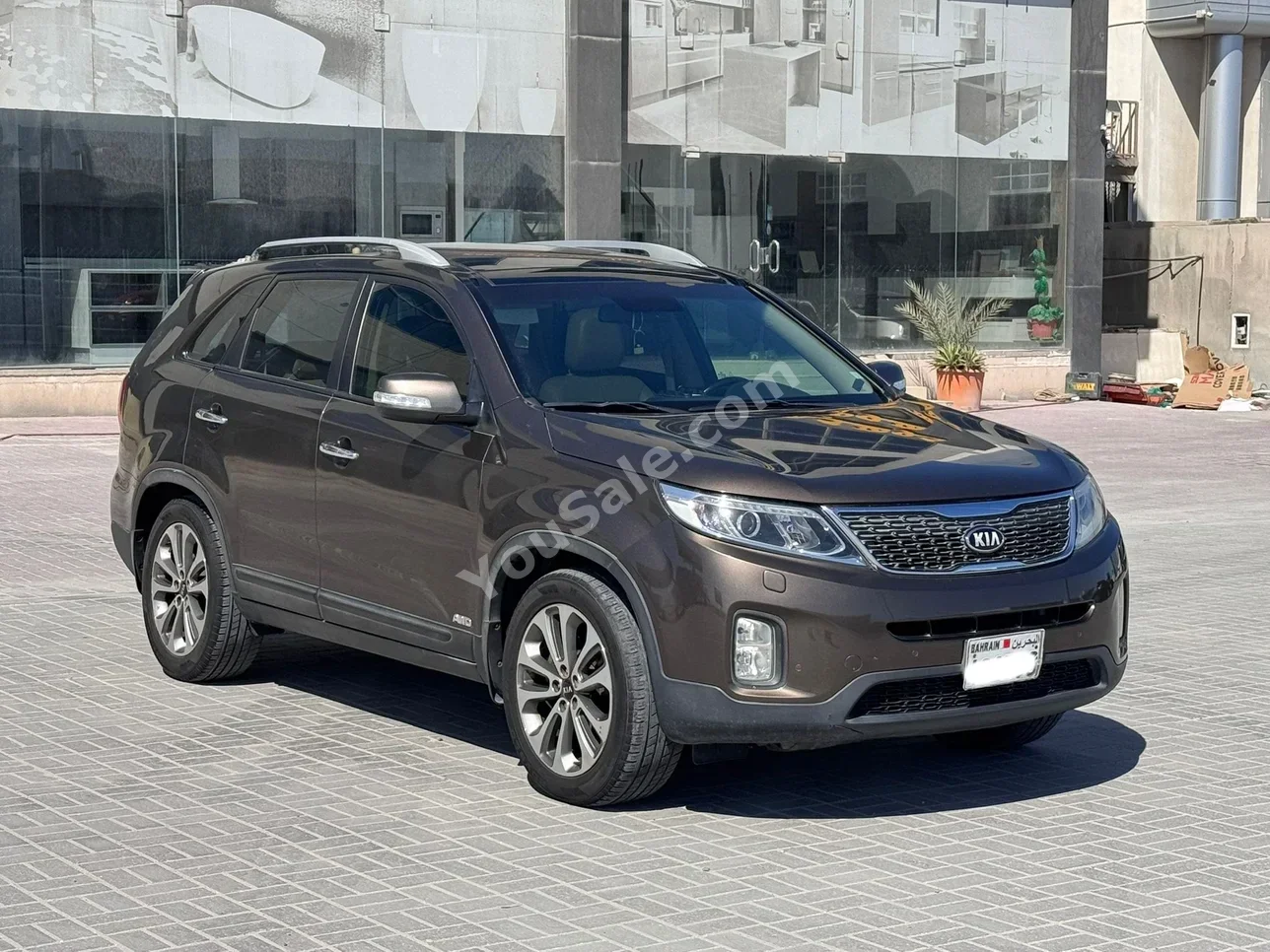 Kia  Sorento  3.5  2014  Automatic  185,000 KM  6 Cylinder  SUV  Brown