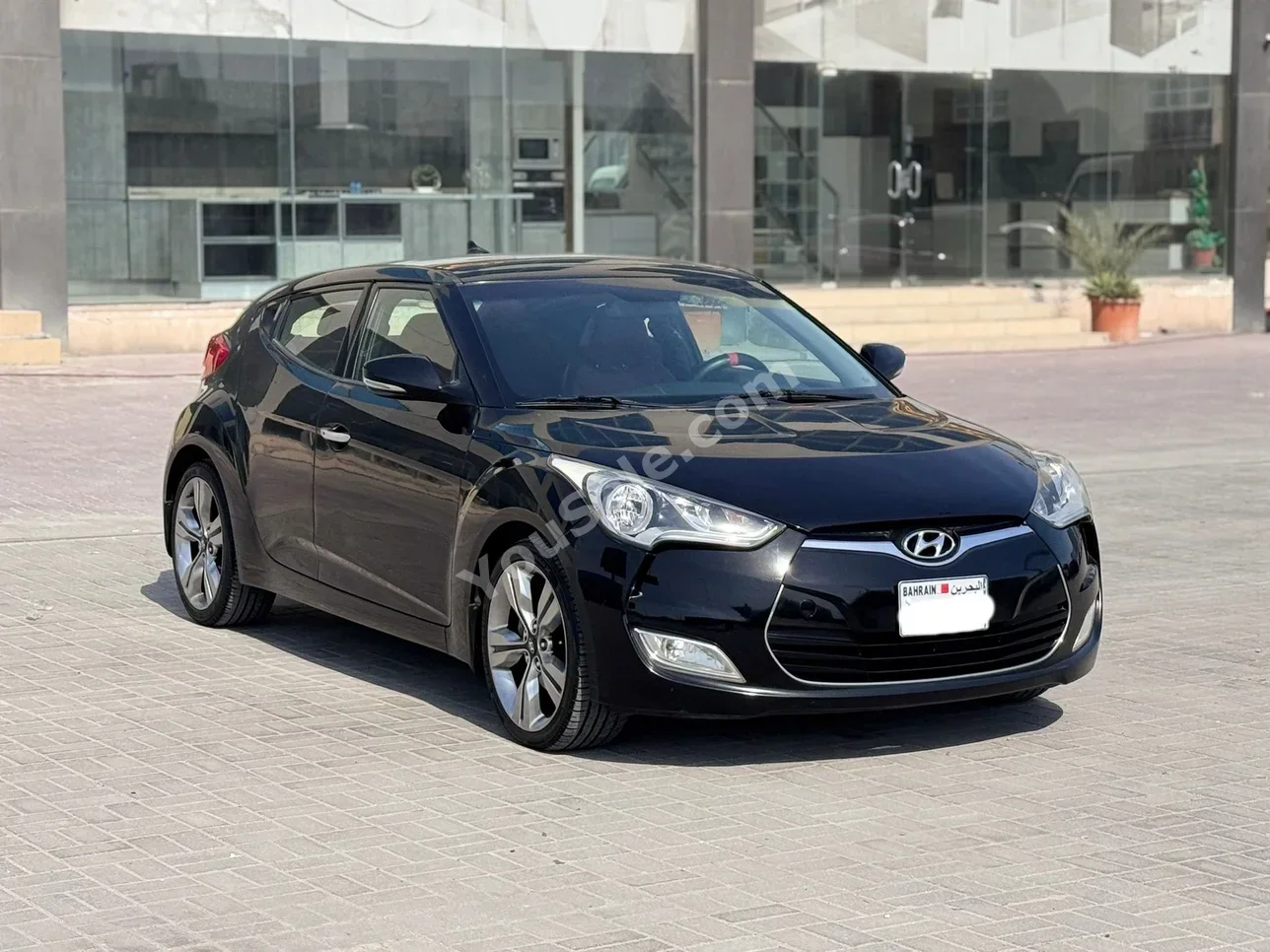 هيونداي  فيلوستير  2012  اتوماتك  177,000 كم  4 سلندر  هاتشباك  أسود