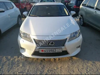 Lexus  ES  300  2014  Sedan  Automatic  6  87,000  FWD  White  Gasoline