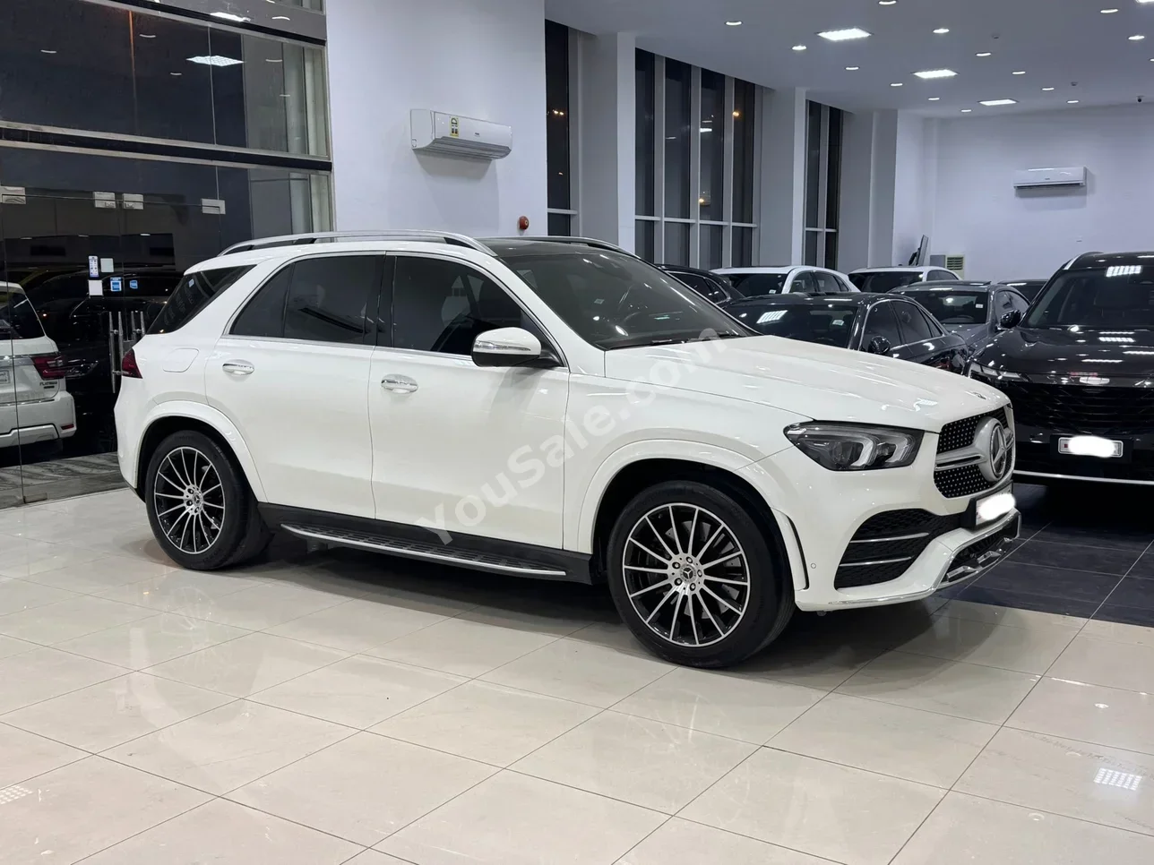 Mercedes-Benz  GLE  450  2023  Automatic  33,300 KM  6 Cylinder  SUV  White  With Warranty