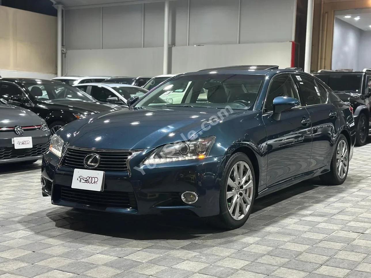لكزس  جي اس  350  2013  اتوماتك  275,000 كم  6 سلندر  سيدان  أزرق غامق