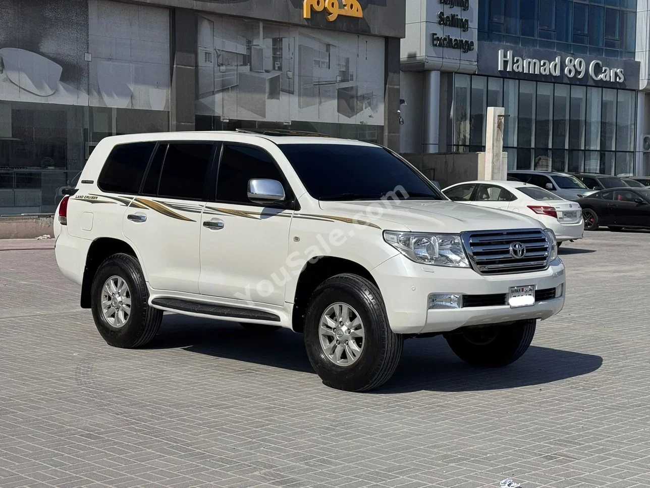 تويوتا  لاند كروزر  جي اكس ار  2011  اتوماتك  351,550 كم  8 سلندر  اس يو في  أبيض