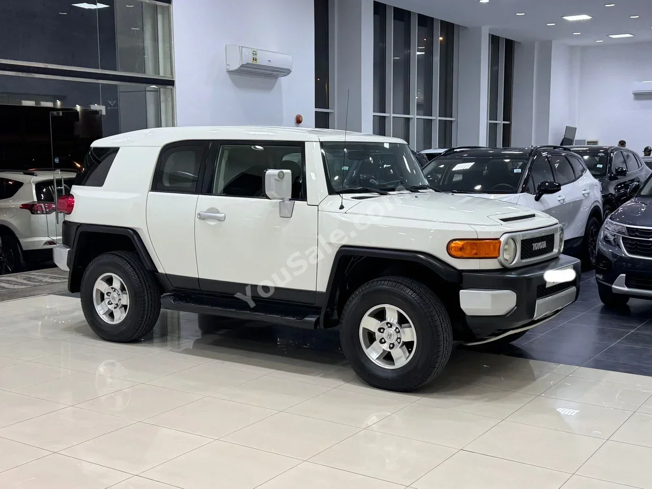 تويوتا  إف جي كروزر  2010  اتوماتك  341,950 كم  6 سلندر  اس يو في  أبيض
