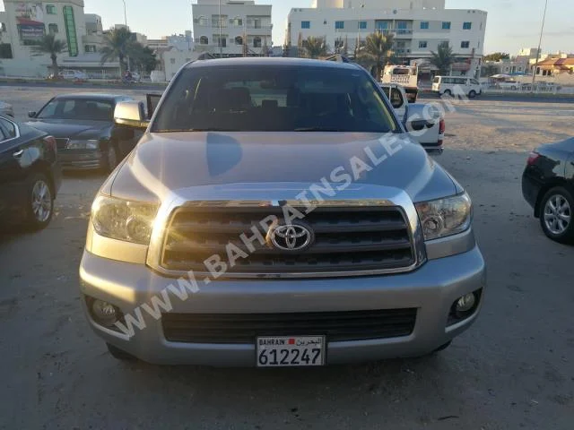Toyota  Sequoia  2012  SUV  Automatic  8  160,000  RWD  Silver  Gasoline