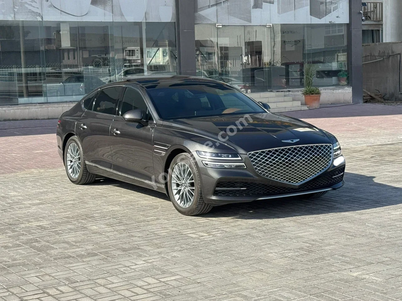 جينيسيس جي 80 2024 اتوماتك 22,500 كم 4 سلندر سيدان رمادي تحت الضمان
