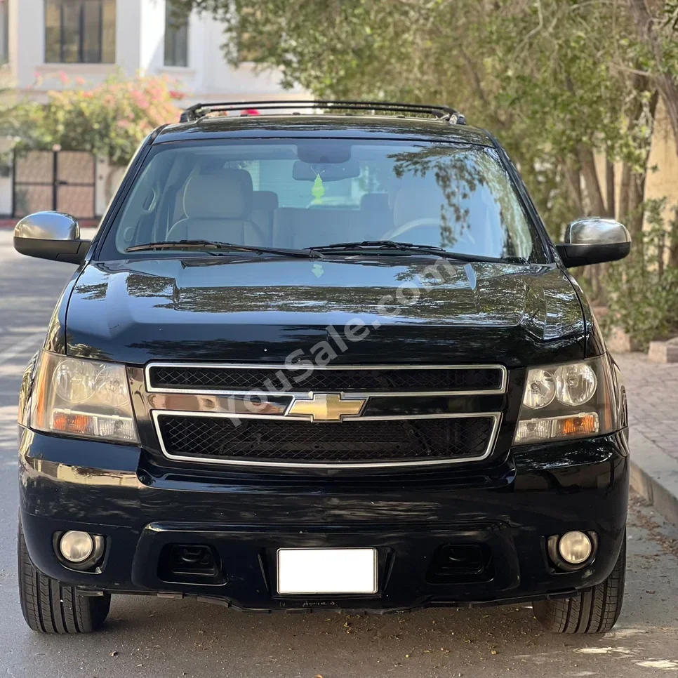Chevrolet Tahoe LT 2011 Automatic 190,000 KM 8 Cylinder SUV Black