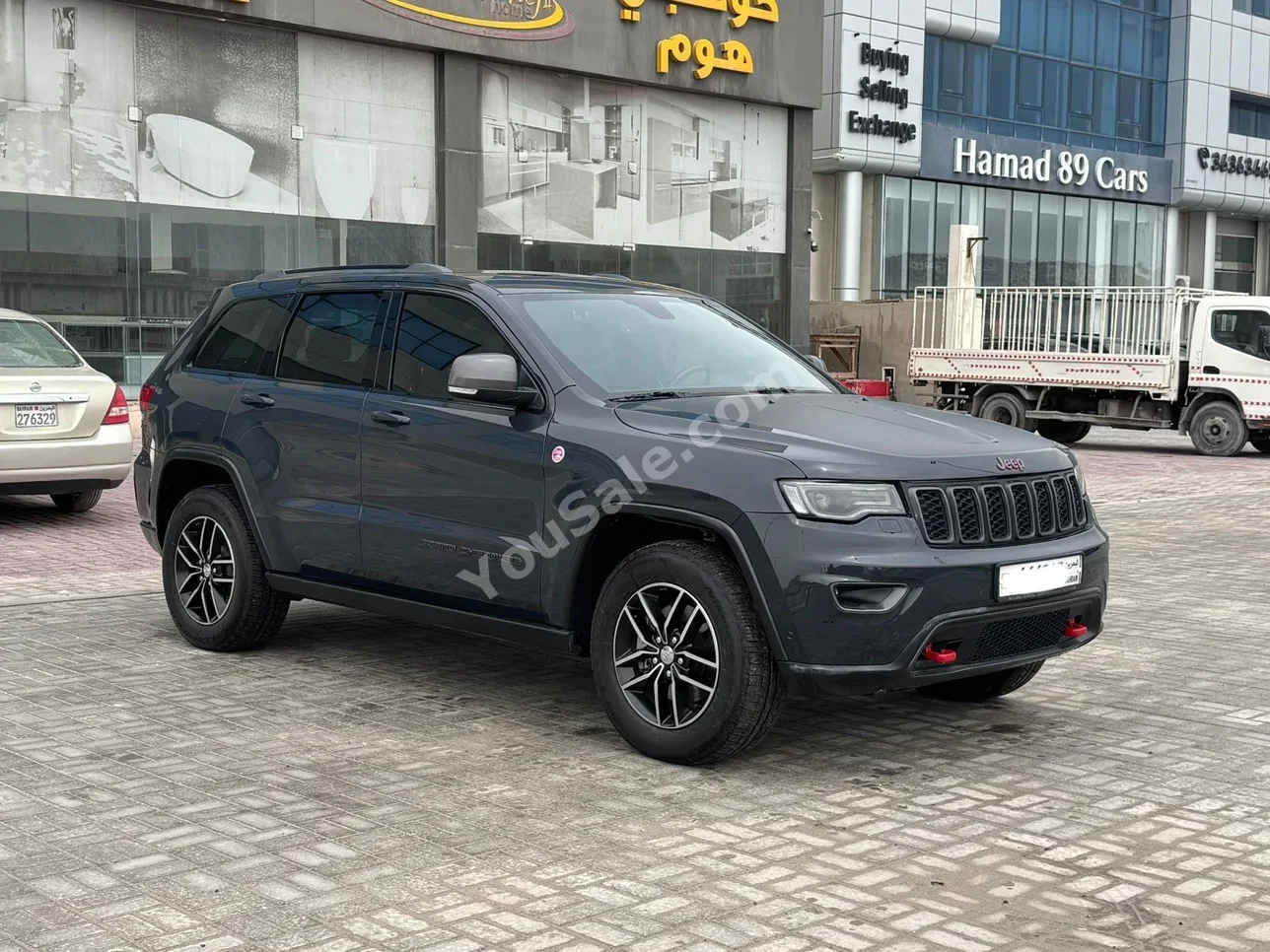 Jeep  Cherokee  2018  Automatic  109,800 KM  6 Cylinder  SUV  Gray
