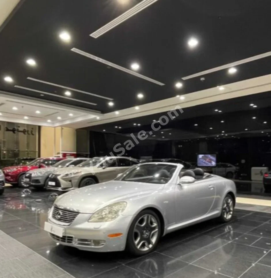 Lexus  SC  430  2006  Automatic  175,000 KM  6 Cylinder  Convertible  Silver