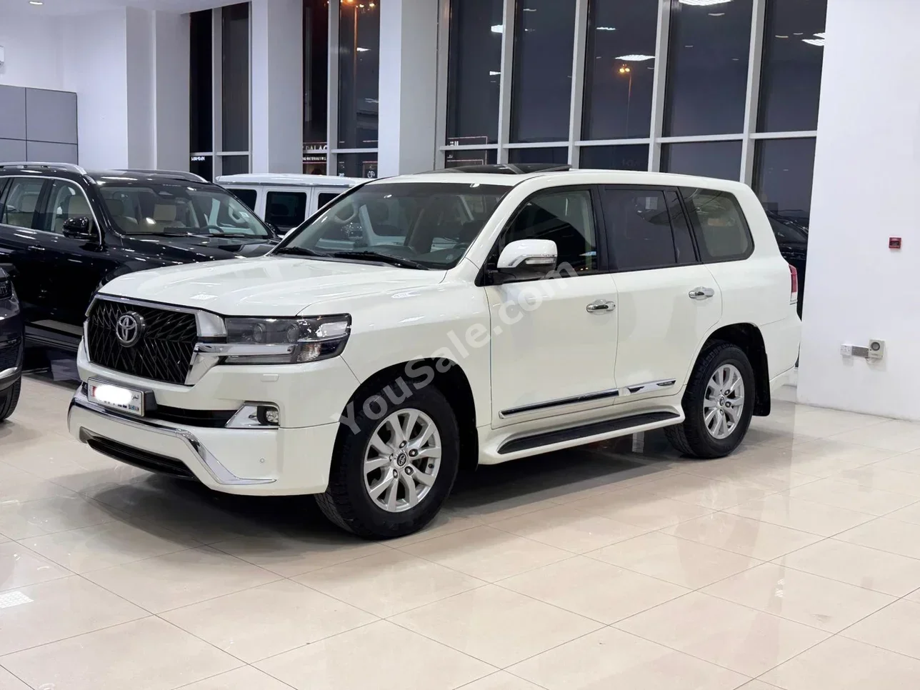 Toyota  Land Cruiser  GXR  2017  Automatic  171,200 KM  8 Cylinder  SUV  White