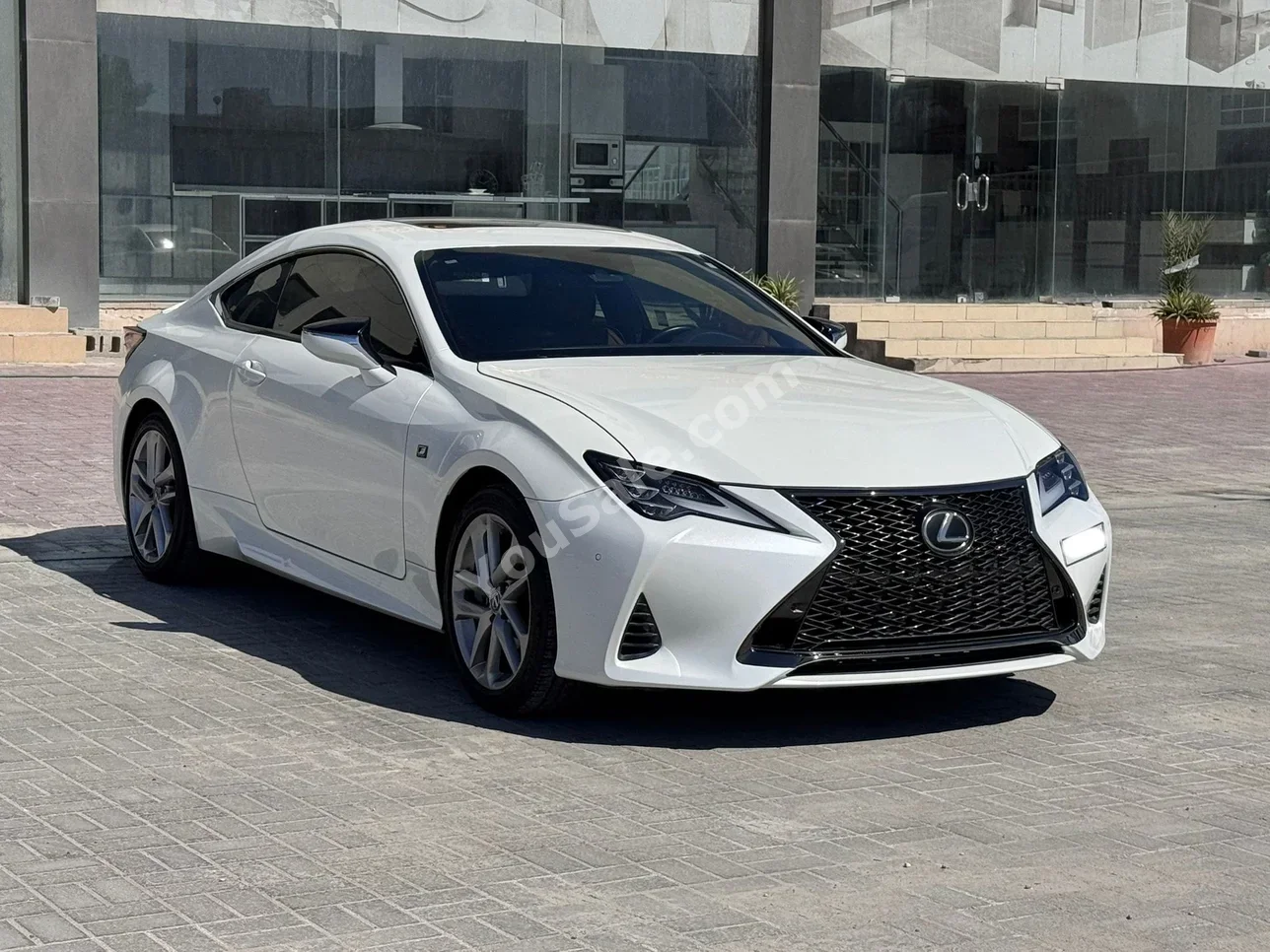 Lexus  RC  2019  Automatic  41,300 KM  4 Cylinder  Sedan  White