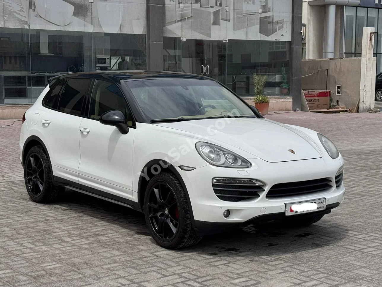 Porsche Cayenne S 2012 Automatic 205,650 KM 8 Cylinder SUV White