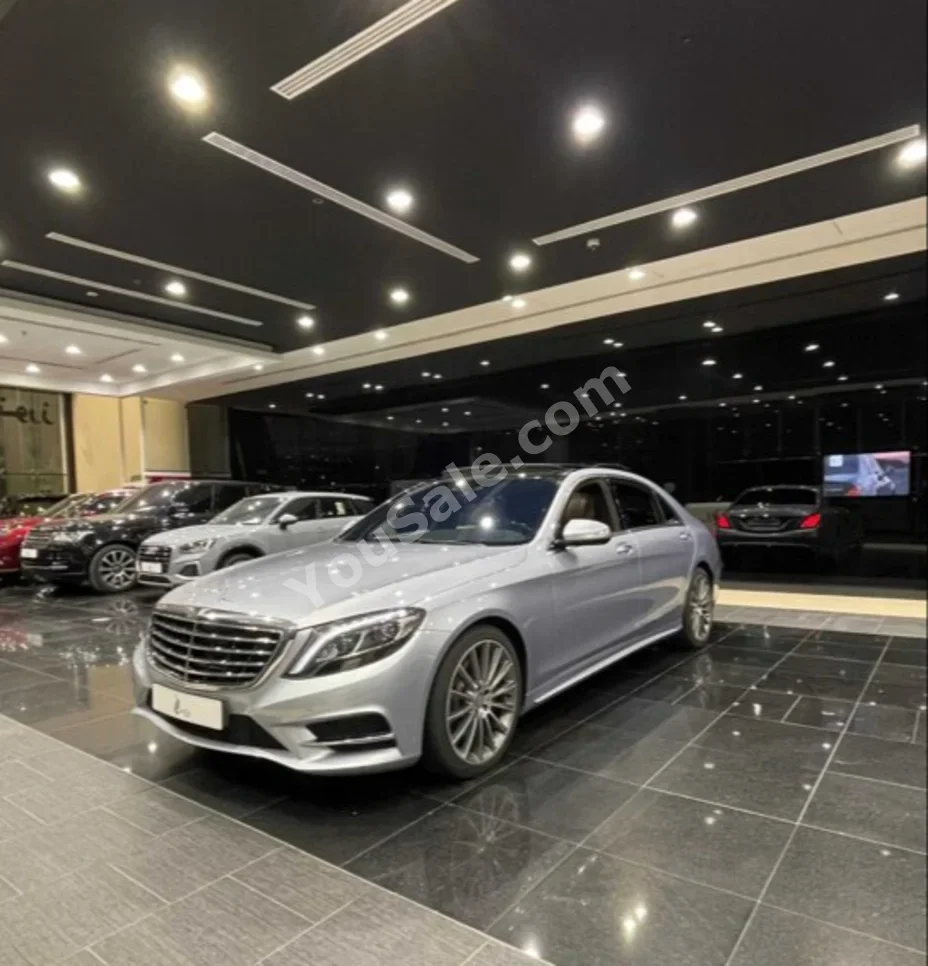 Mercedes-Benz  S-Class  400  2014  Automatic  141,000 KM  6 Cylinder  Sedan  Silver