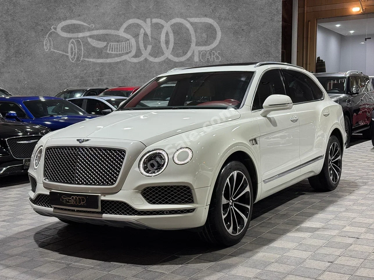 Bentley Bentayga First Edition 2017 Automatic 123,000 KM 12 Cylinder SUV White