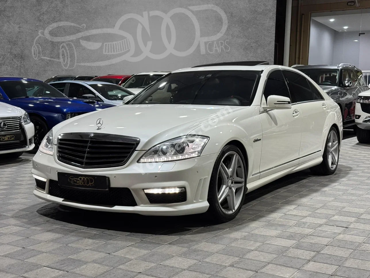 Mercedes-Benz SL-Class 63 AMG 2011 Automatic 130,000 KM 8 Cylinder Sedan White
