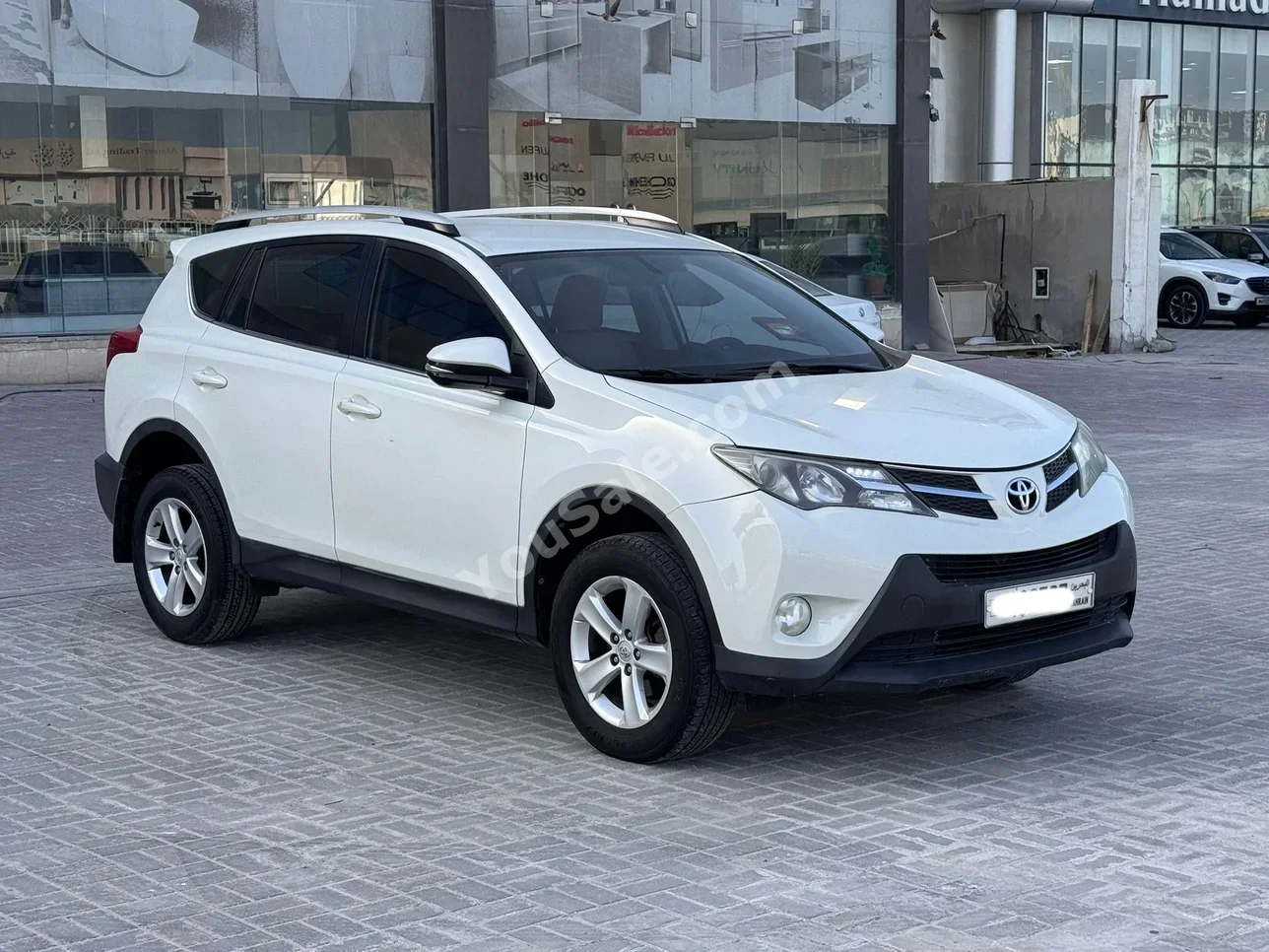 Toyota Rav 4 2014 Automatic 263,950 KM 4 Cylinder SUV White