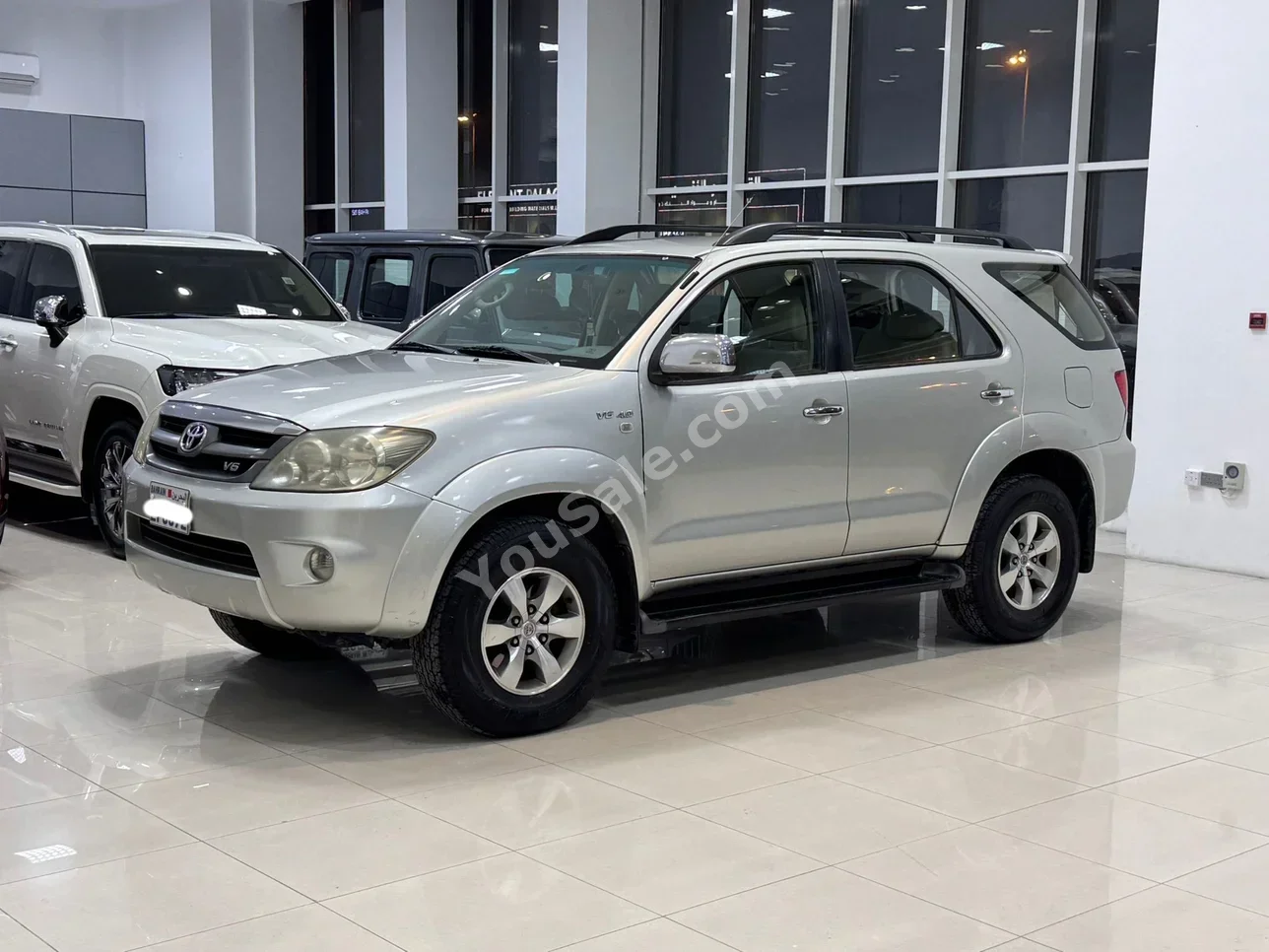 Toyota  Fortuner  2006  Automatic  300,000 KM  6 Cylinder  SUV  Silver