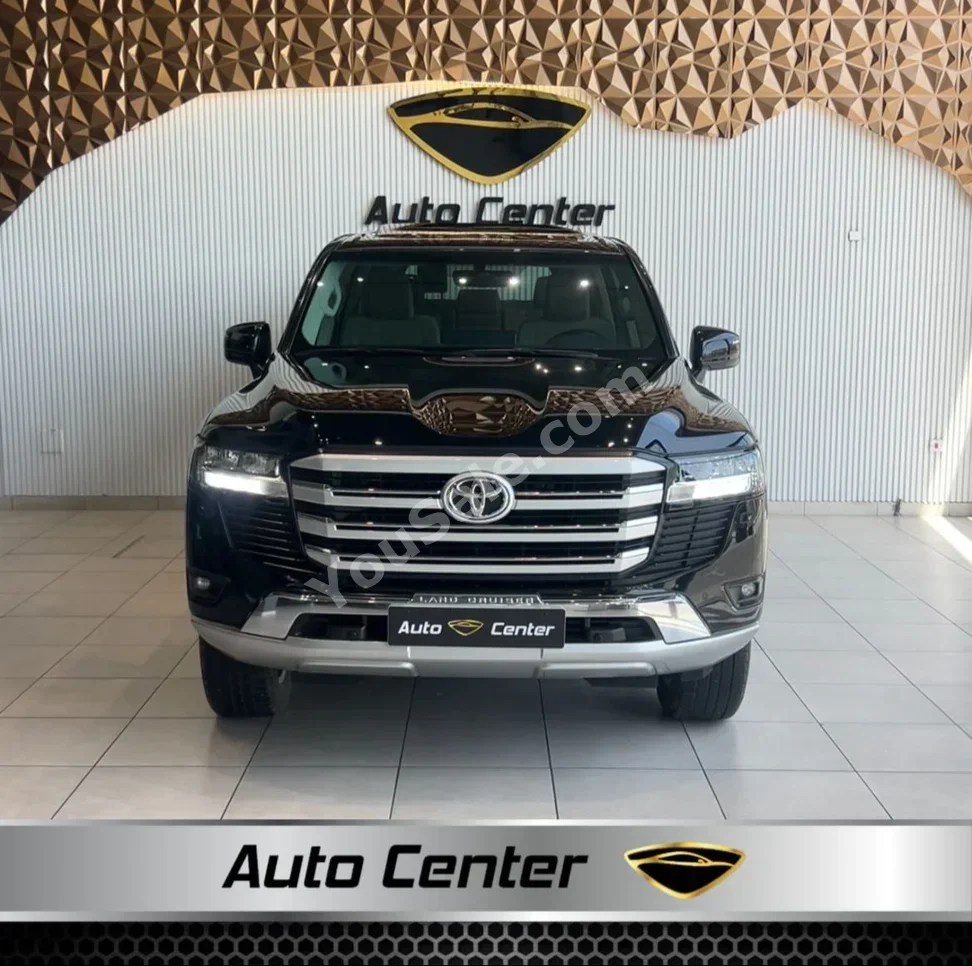 Toyota  Land Cruiser  GXR  2023  Automatic  67,000 KM  6 Cylinder  SUV  Black  With Warranty