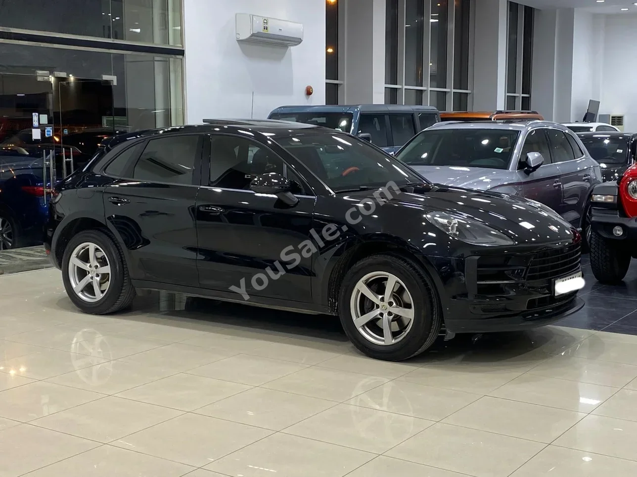 Porsche  Macan  2020  Automatic  80,400 KM  4 Cylinder  SUV  Black