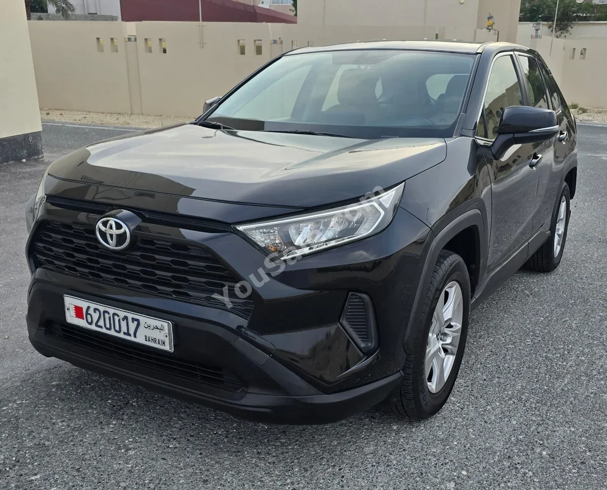 Toyota  Rav 4  2019  Automatic  190,000 KM  4 Cylinder  SUV  Black