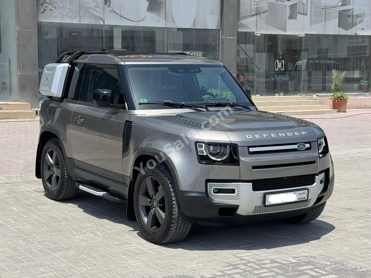 Land Rover  Defender  110  2021  Automatic  72,250 KM  6 Cylinder  SUV  Gray