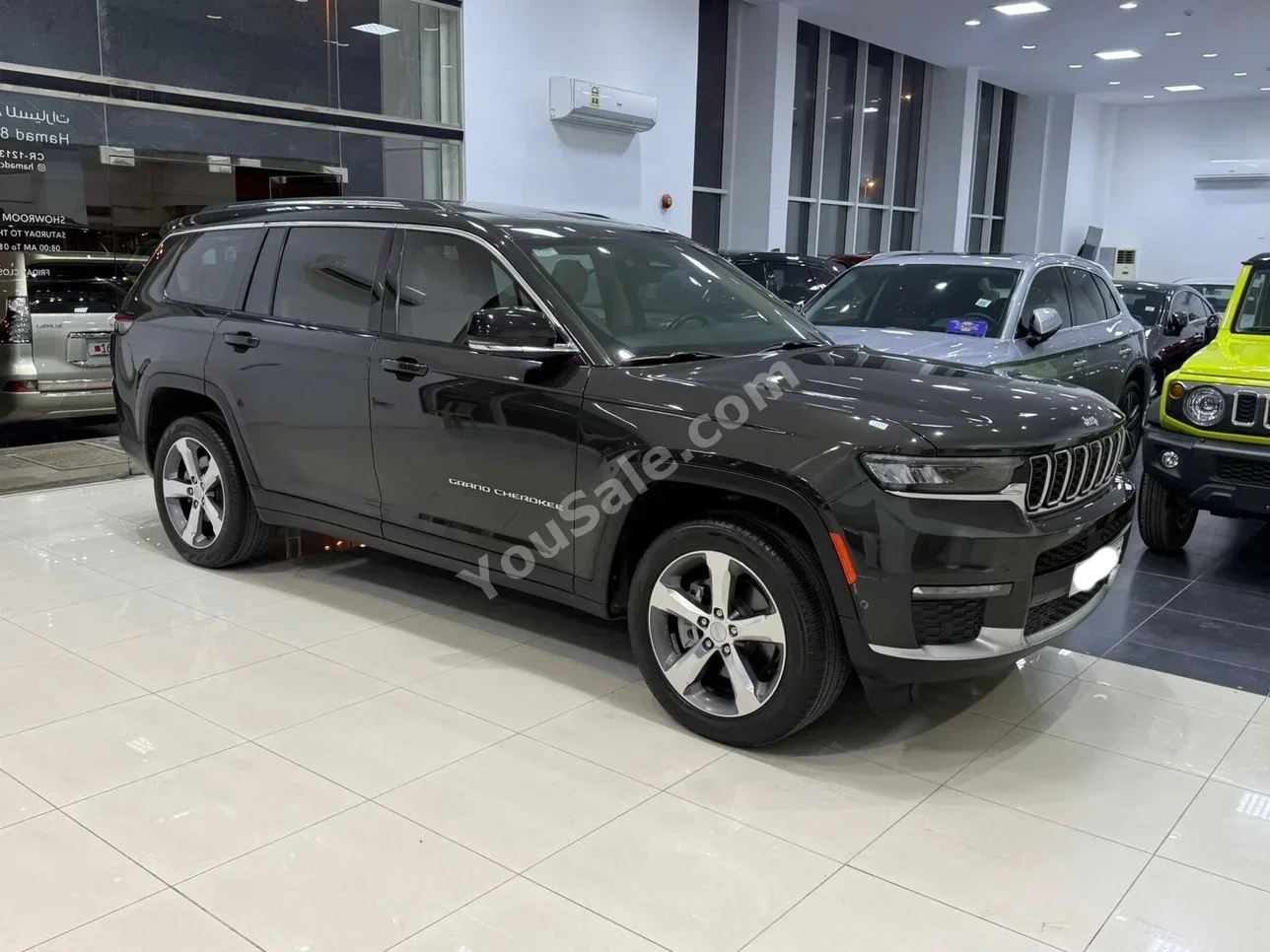 Jeep  Grand Cherokee  Limited  2022  Automatic  93,600 KM  6 Cylinder  SUV  Black  With Warranty