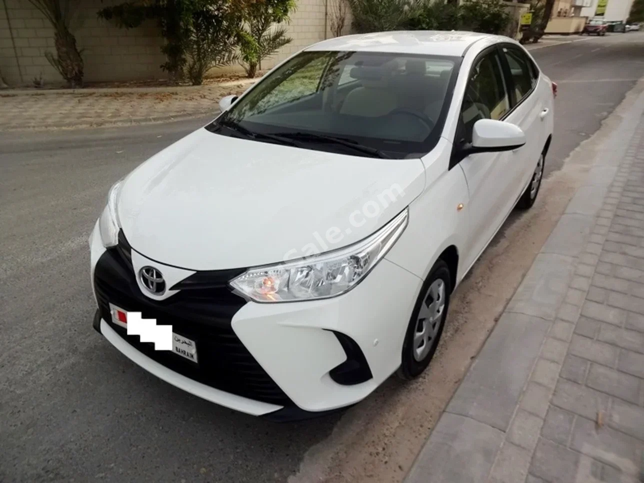 Toyota  Yaris  2021  Automatic  110,000 KM  4 Cylinder  Sedan  White